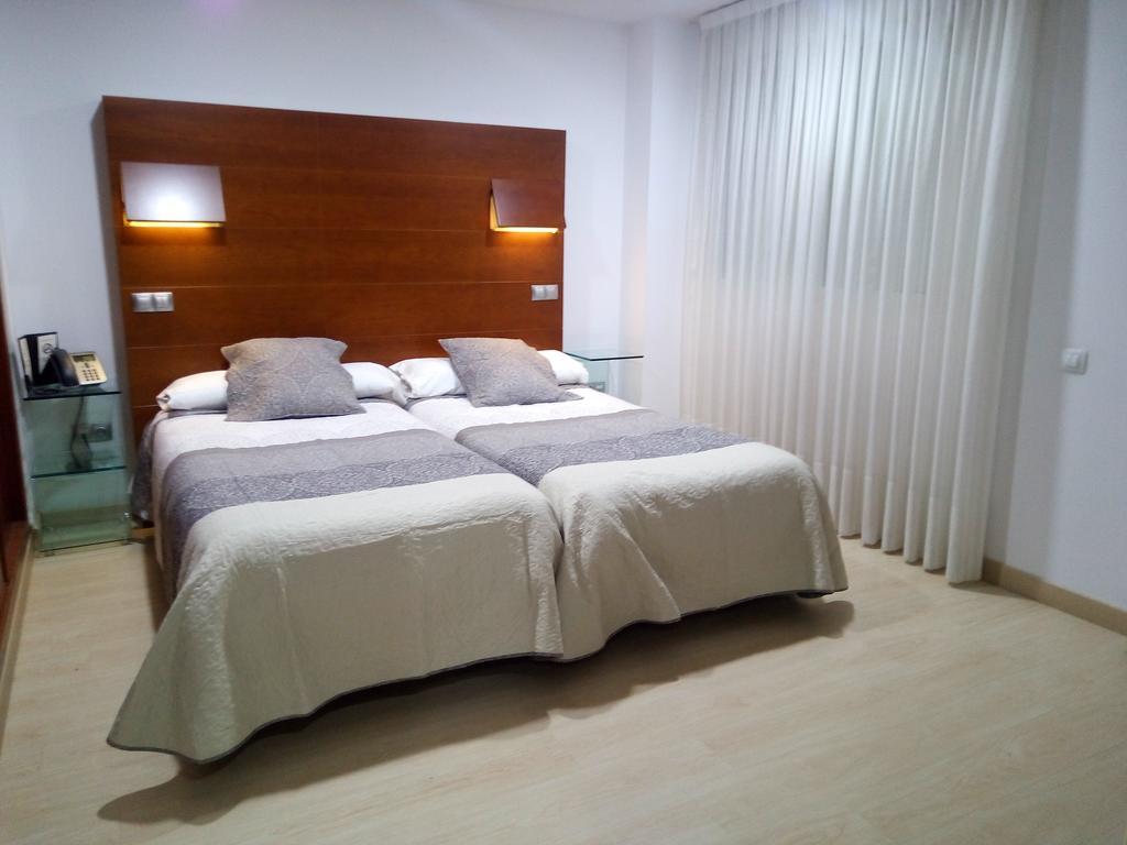 Nap Oviedo Hotel Kültér fotó